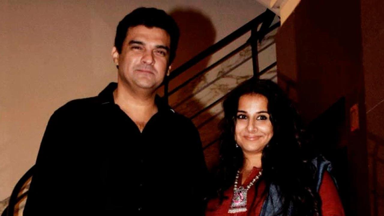 Check out Vidya Balan & Sidharth Roy Kapoor's customised gift for Javed Akhtar