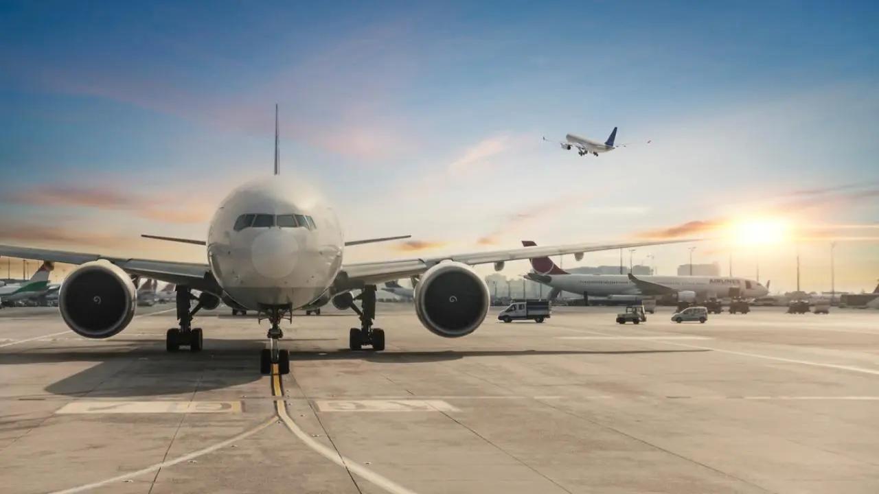 Over 100 flights delayed at Delhi airport due to bad weather, no diversions yet