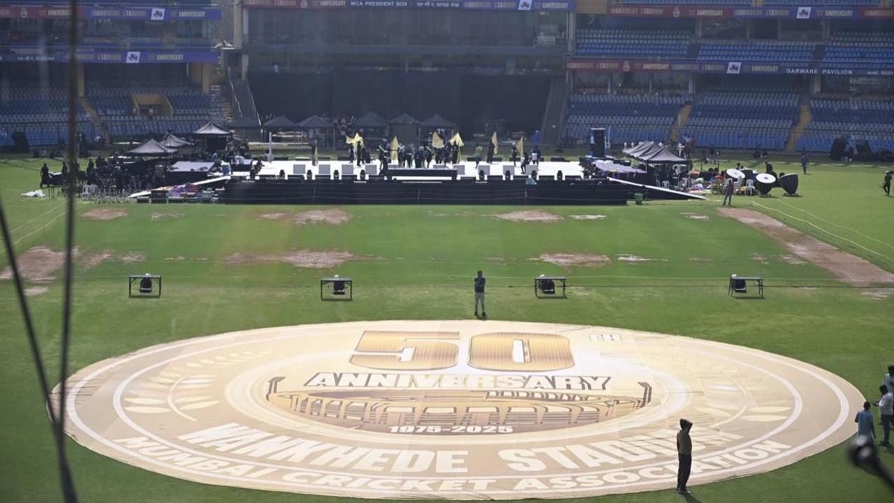 The grand event on Sunday will witness the concert of Ajay-Atul and Avadhoot Gupte, followed by a breathtaking laser show. Mumbai cricket legends Sachin Tendulkar, Sunil Gavaskar, Ravi Shastri, Diana Edulji, Rohit Sharma and Suryakumar Yadav will make their presence for the grand event