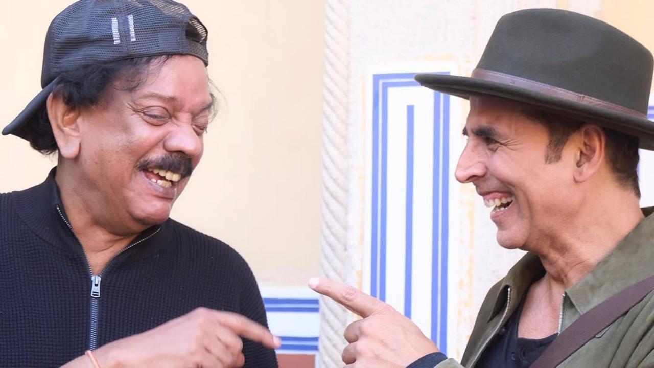 Akshay Kumar celebrates Priyadarshan's birthday on haunted sets of Bhooth Bangla