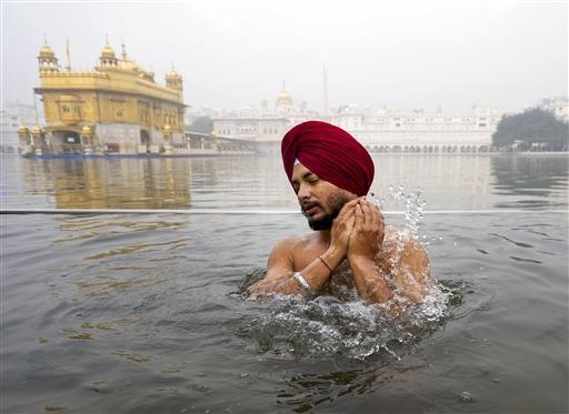 Special prayer meetings were organised in Gurudwaras across India to mark the occasion.