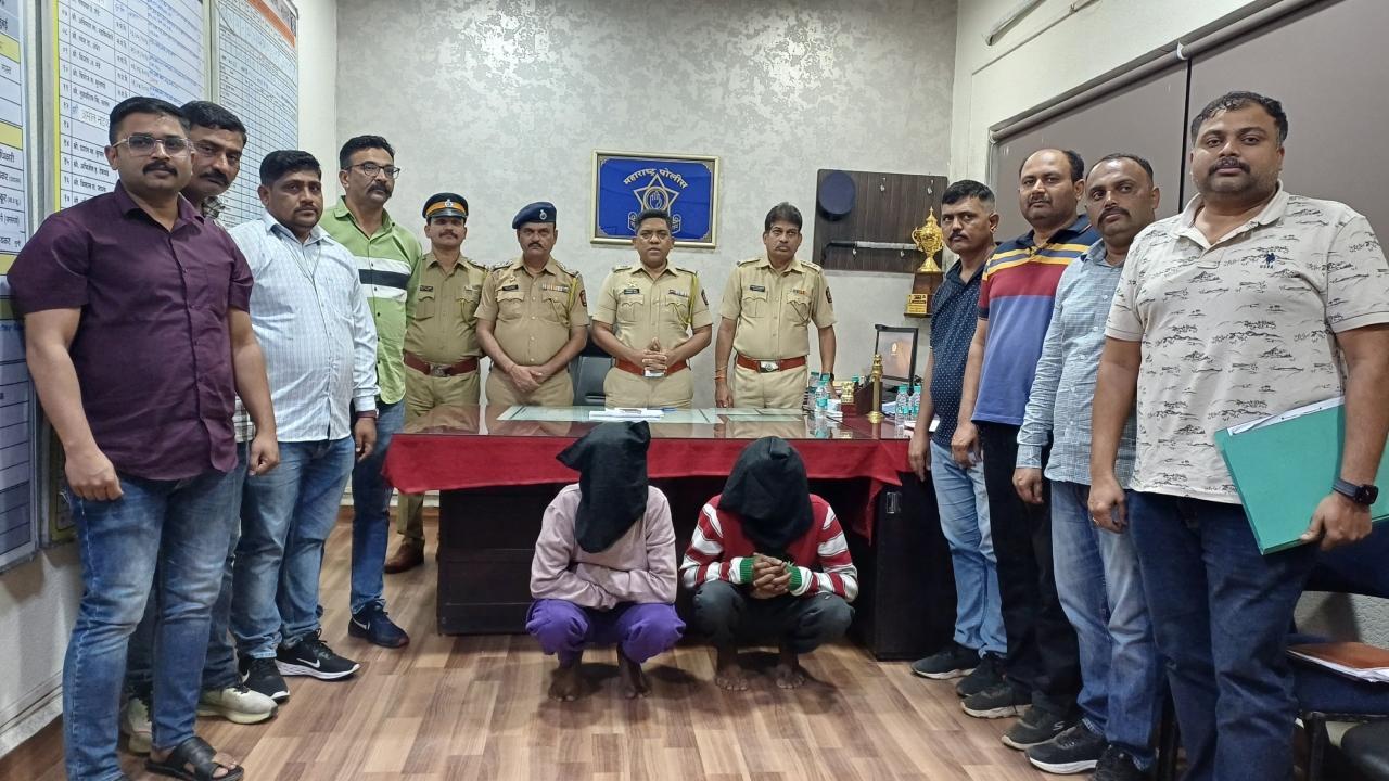 Duo nabbed from Dhule in Maharashtra for mobile snatching and bike theft in Mumbai