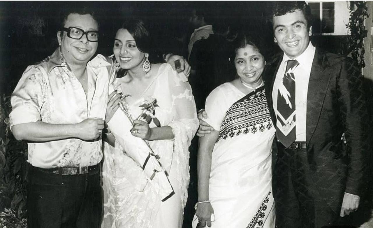 Both the artists were trendsetters at that time and their love for music brought them closer. He was six years younger than Asha and fell head over heels in love with her. 