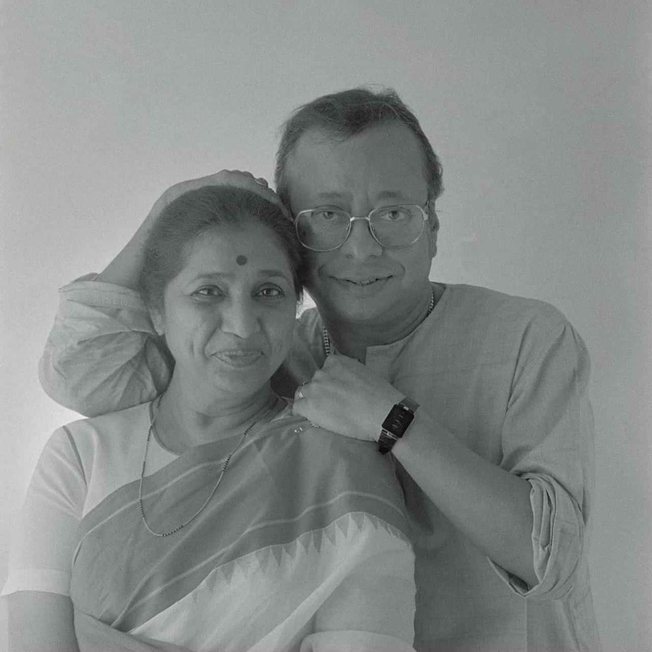 Popularly known as Pancham Da, he composed music for 331 films and did most of the work with his wife Asha Bhosle and Kishore Kumar.