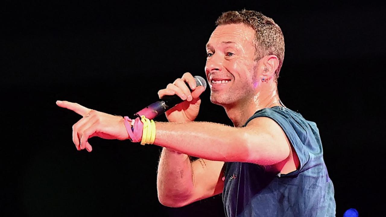 Coldplay's Chris Martin thanks India for forgiving British colonialism at Mumbai concert - watch video
