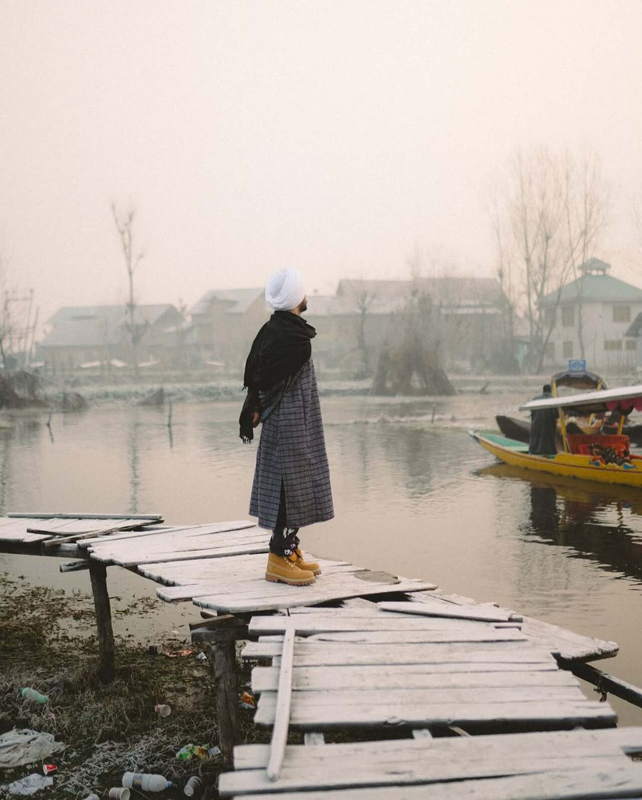 The one place that probably left Dosanjh mesmerised was Kashmir. He headed to the city during peak winter. He visited the city in between his concerts and enjoyed the serene beauty of the place