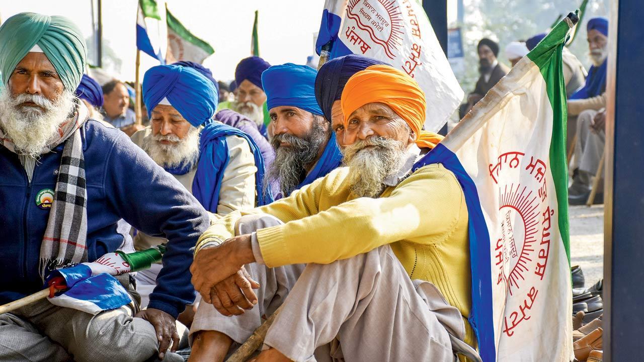 Punjab: 111 farmers sit on fast unto death protest