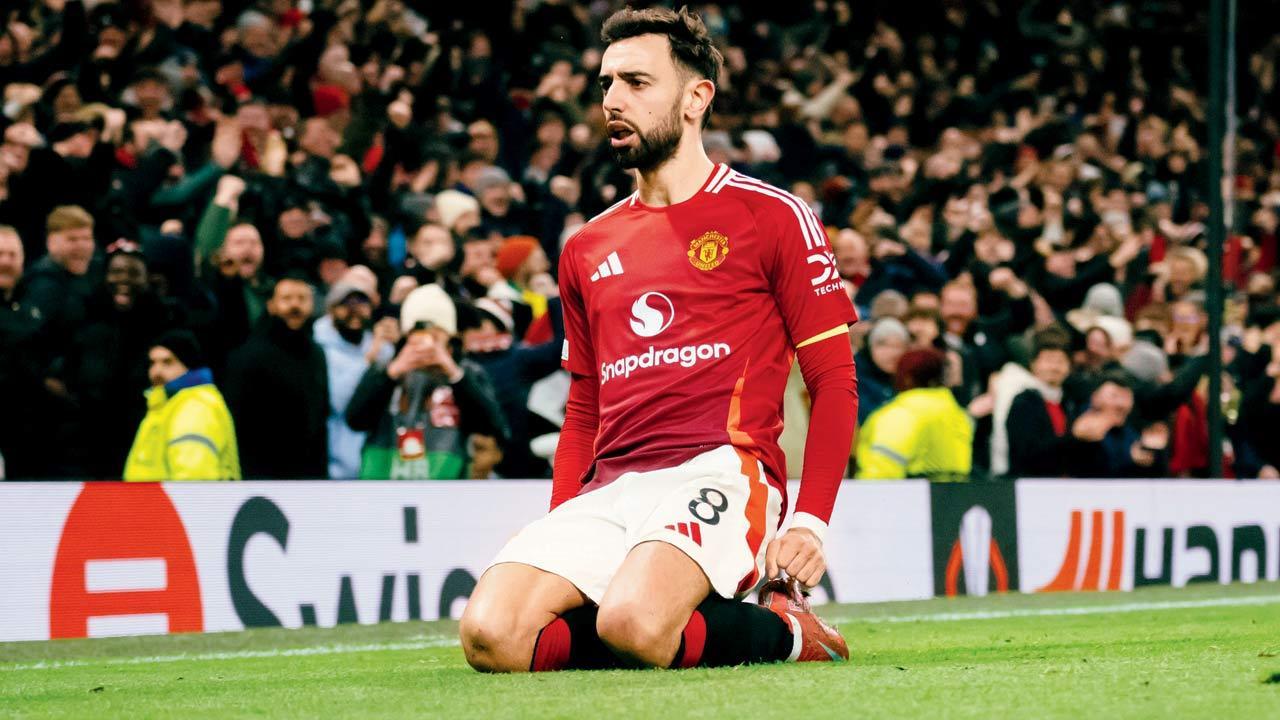 Fernandes’ late strike keeps Man Utd alive