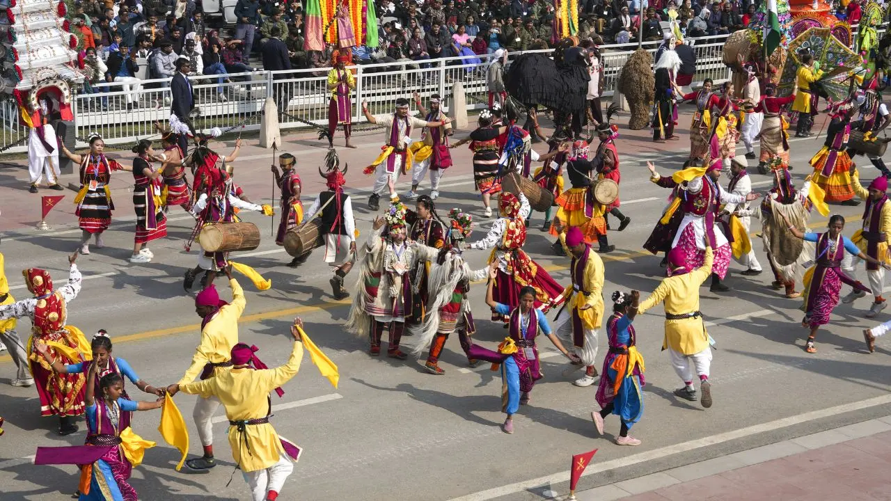 Folk artists perform during the full dress rehearsal for the Republic Day Parade 2025 at the Kartavya Path, in New Delhi