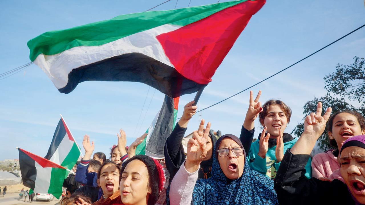 Gaza ceasefire begins