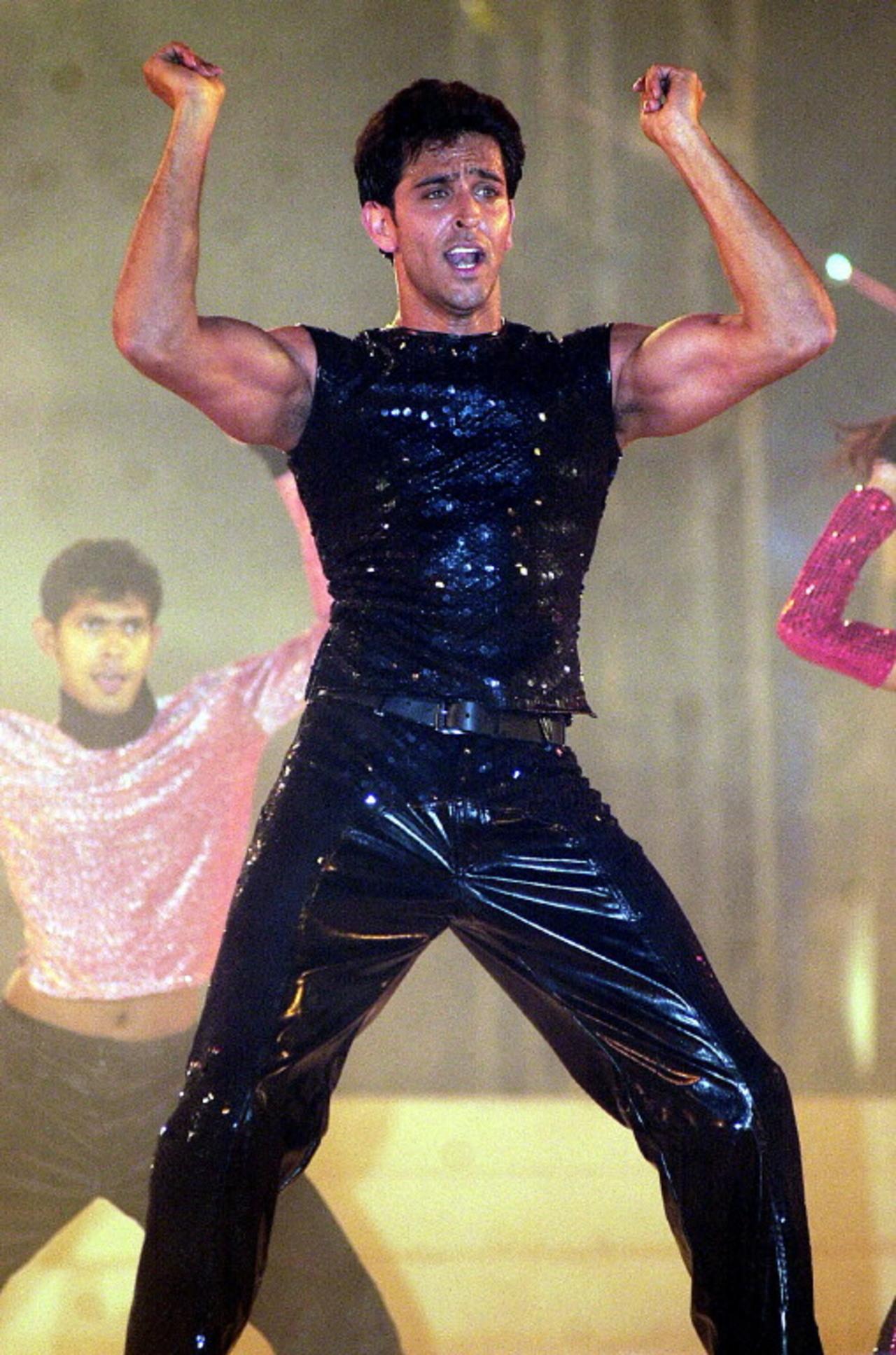 In 2001, Hrithik performed at a live show that was attended by approximately 60,000 people in the packed Jawaharlal Nehru stadium in Delhi.