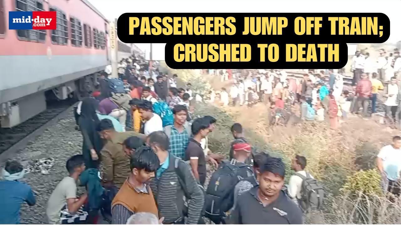 Jalgaon Train Accident: 11 Pushpak Express passengers hit by Karnataka Express