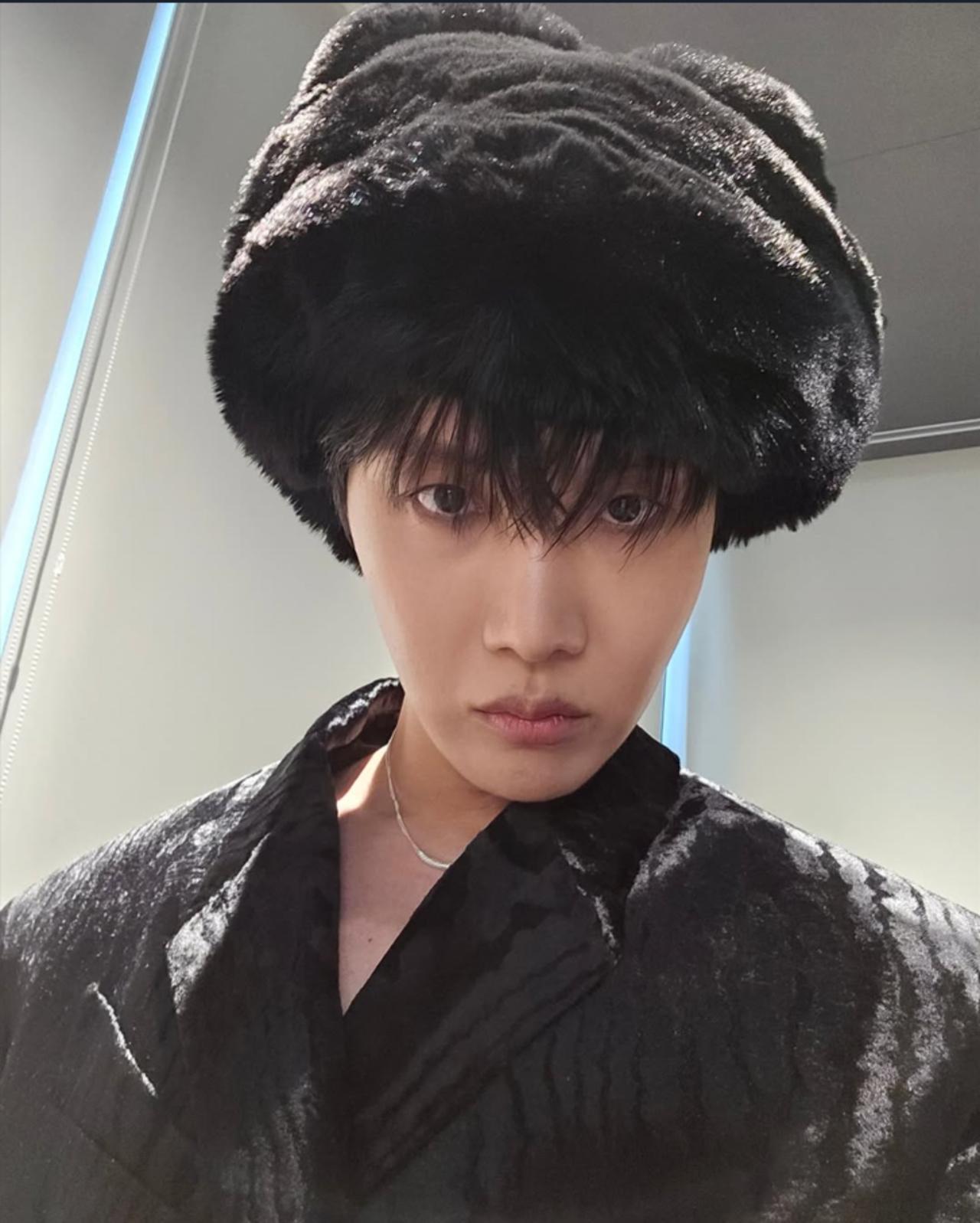 J-Hope took to Weverse and penned an honest and heartfelt letter to the fans. He revealed that for 2024, he has mixed feelings and emotions.
    