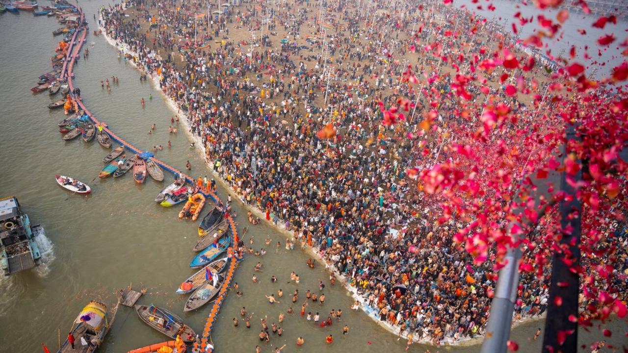 Mahakumbh 2025: Flower petals showered on devotees during Amrit Snan