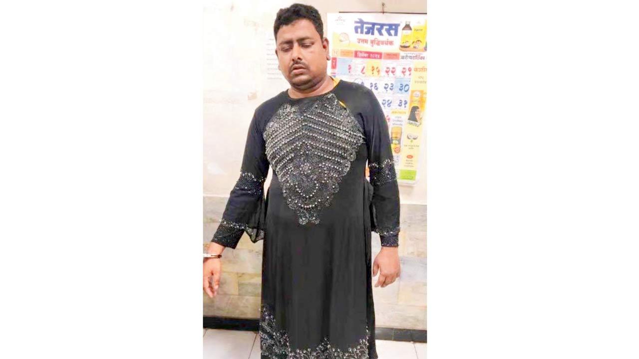 Byculla: 30-year-old burqa-clad man arrested for attempting robbery in the building he worked for 10 years
