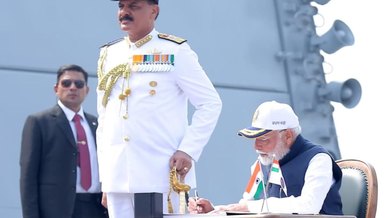 PM emphasised that it was also a matter of pride that all the three frontline platforms were made in India. He congratulated the Indian Navy, all the stakeholders involved in the construction work and the citizens of India for the achievement