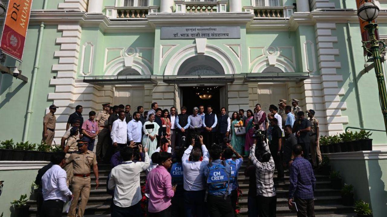 The museum is committed to cultural education and fostering a dialogue through exhibitions, workshops, and performances, inspiring an appreciation of the artistic, cultural, and economic history of Mumbai