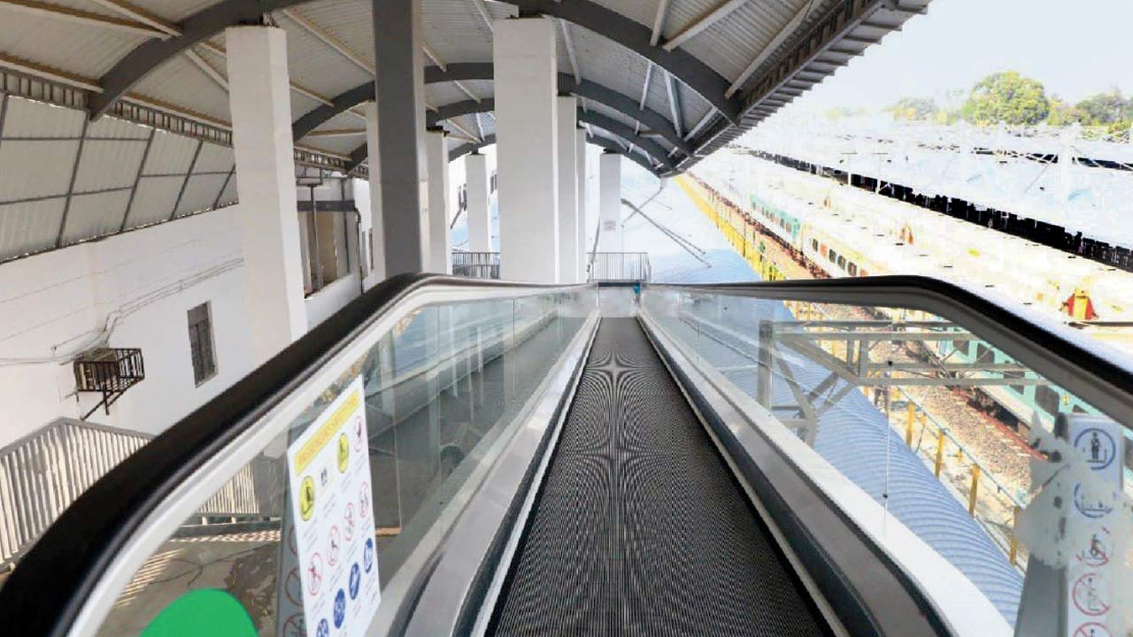 The travelator at Rani Kamlapati railway station in Bhopal, Madhya Pradesh