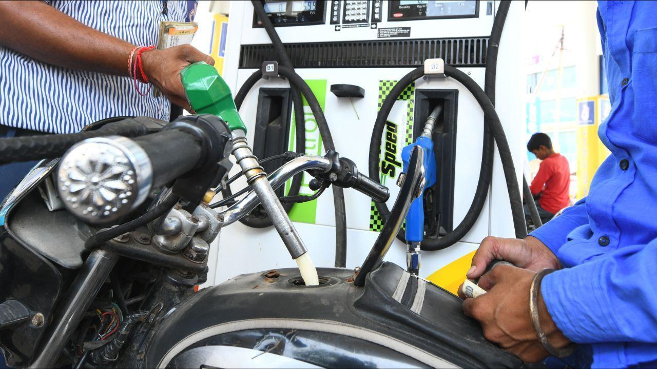 Maharashtra panel to assess phasing out petrol and diesel vehicles in Mumbai