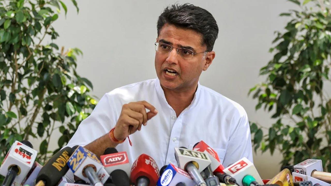 No one knows when Chandrababu will lose mind or Nitish turn his back: Pilot