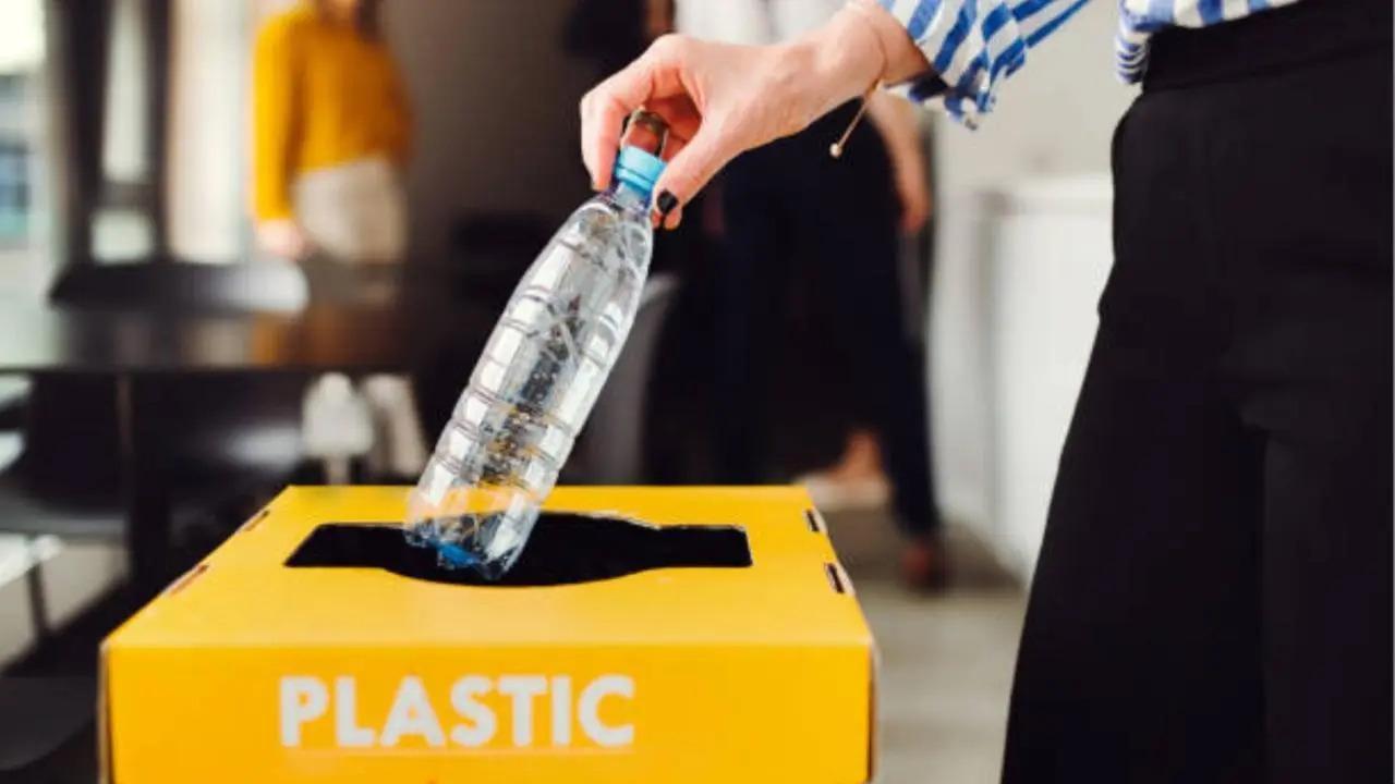 World Economic Forum: 25 countries join the fight against plastic pollution, climate change