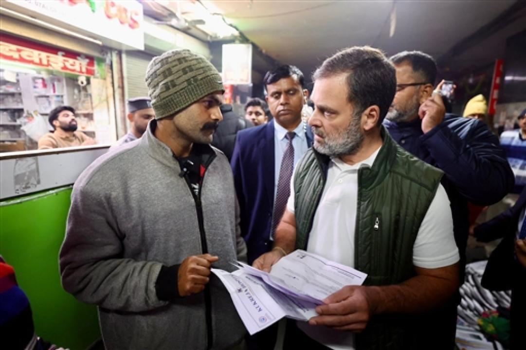 IN PHOTOS: Rahul Gandhi meets patients at AIIMS, hears their grievances