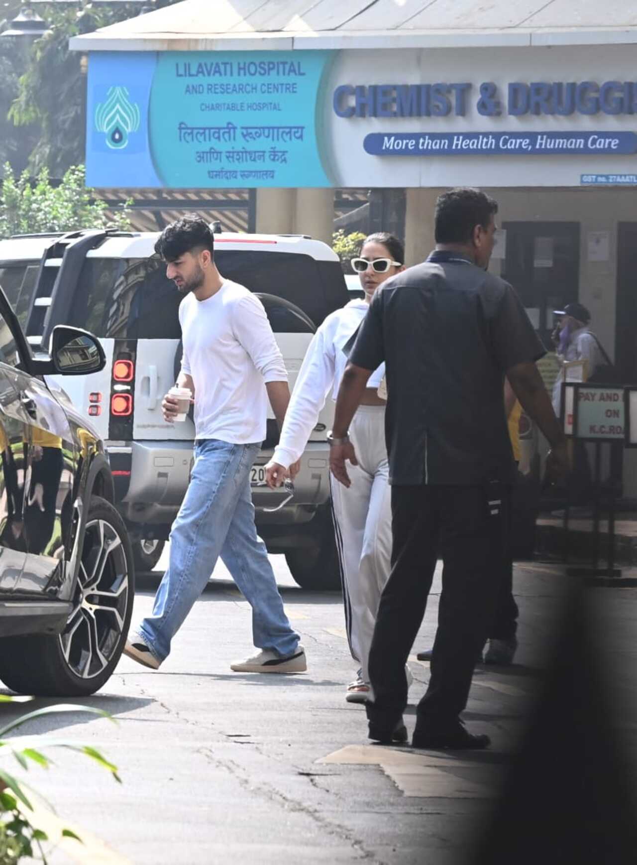 Saif's elder son Ibrahim Ali Khan was the one who rushed him to the hospital when the attack took place.