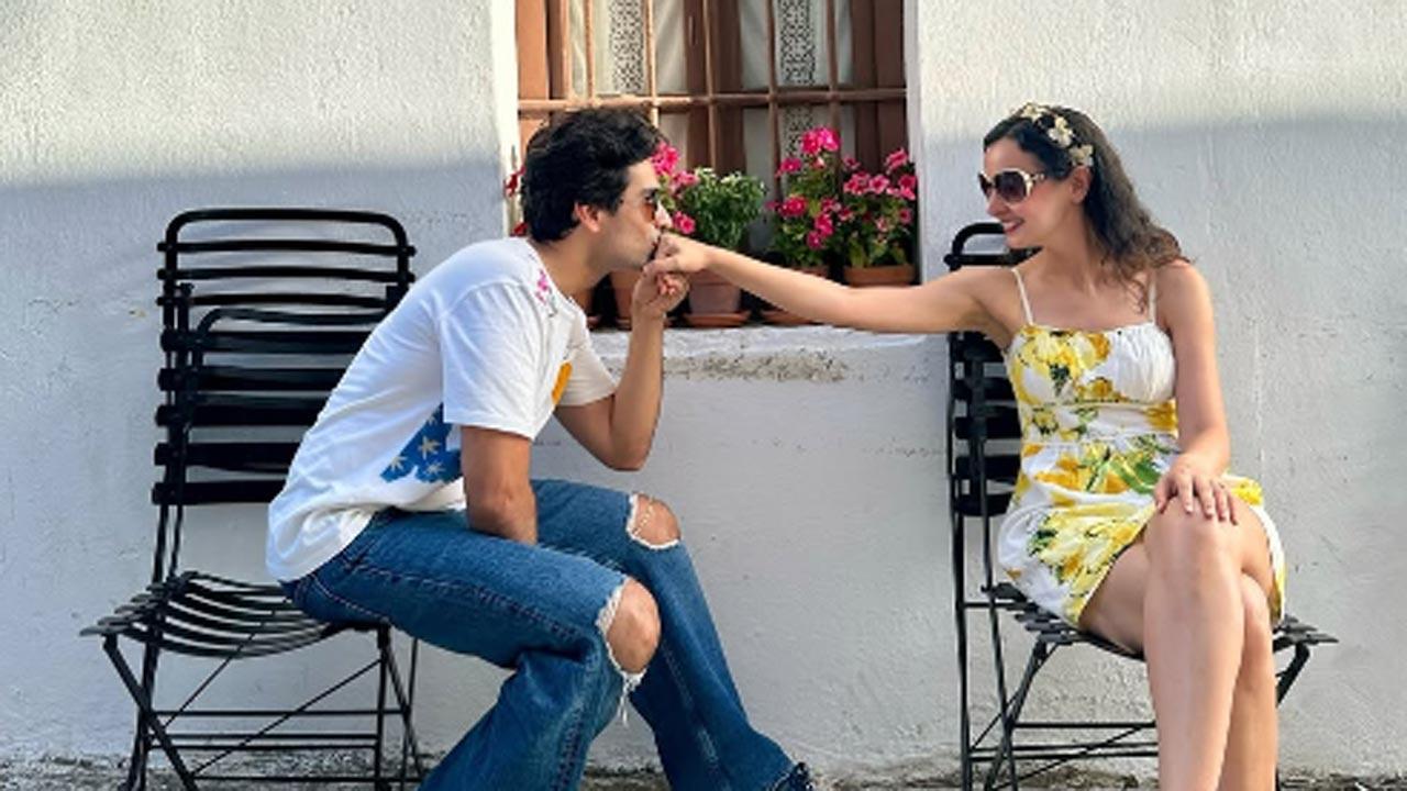 Power couple Sanaya Irani and Mohit Sehgal celebrate 9th wedding anniversary