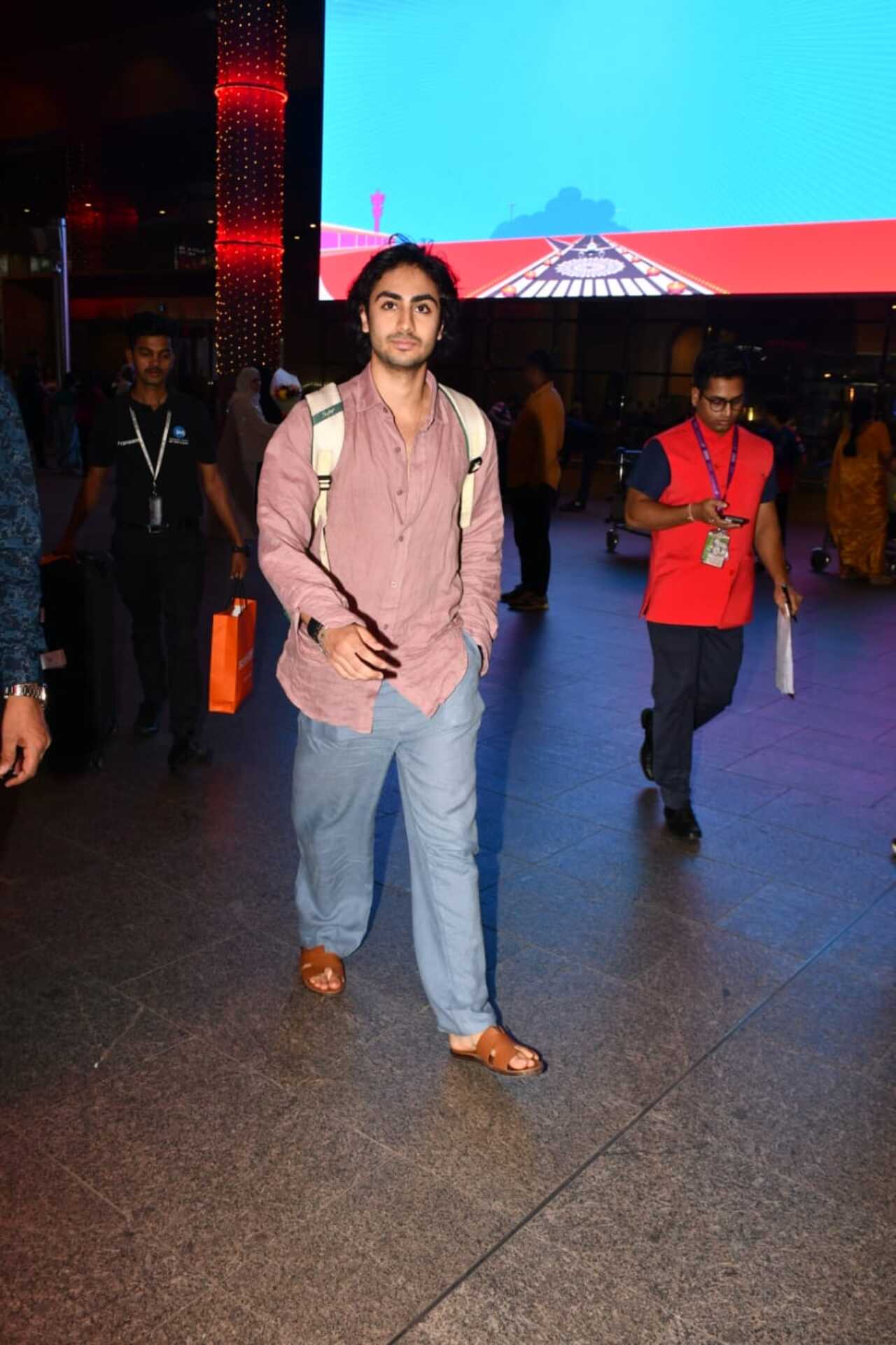 Arhaan Khan made a solo appearance at the Mumbai airport.