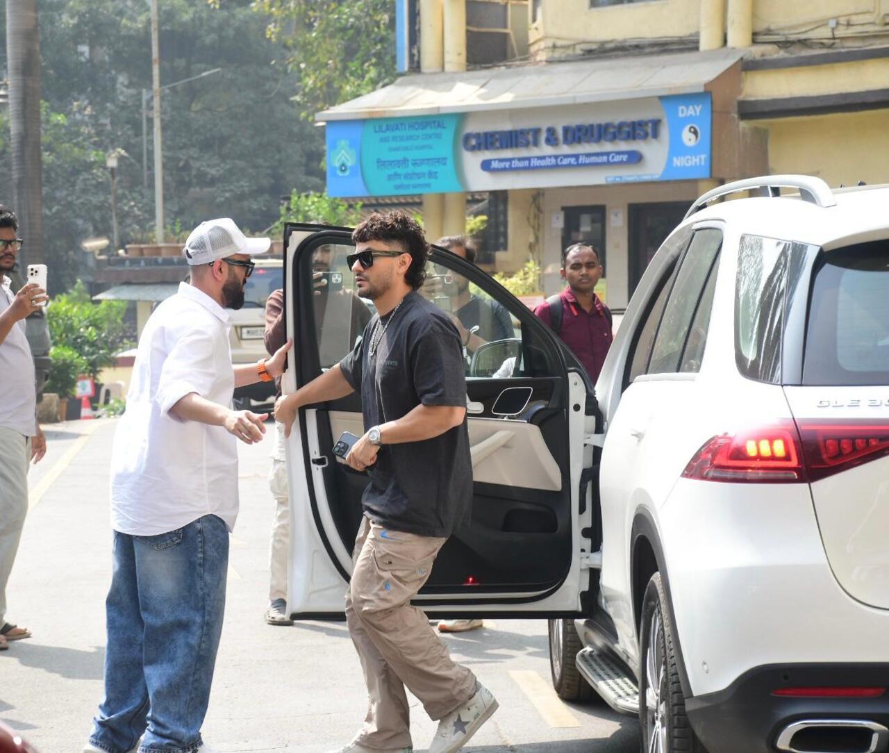 Kunal Kemmu at Lilavati hospital to meet Saif Ali Khan