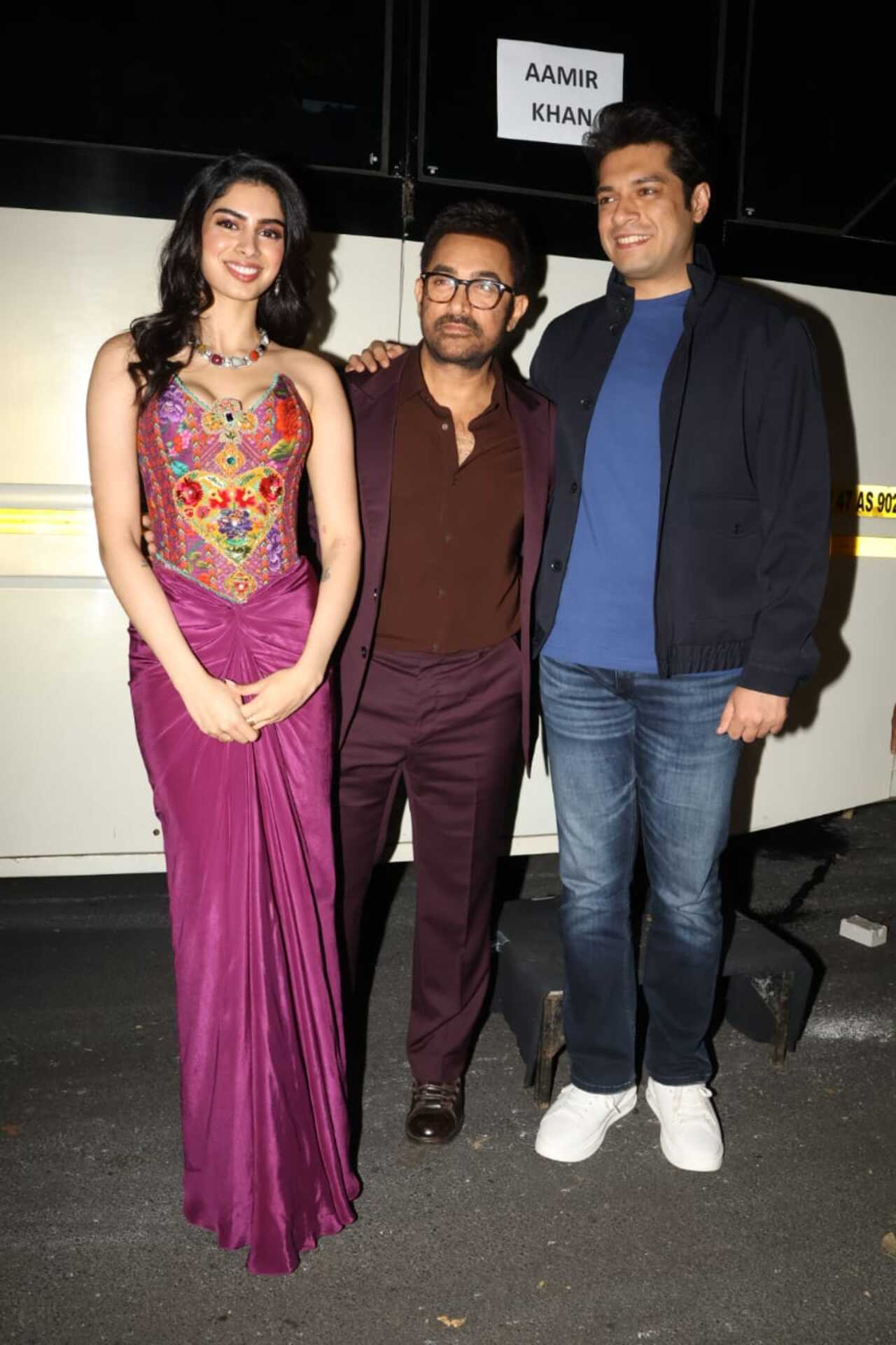 Aamir Khan with Junaid Khan and Khushi Kapoor to promote Loveyapa on BB18 sets