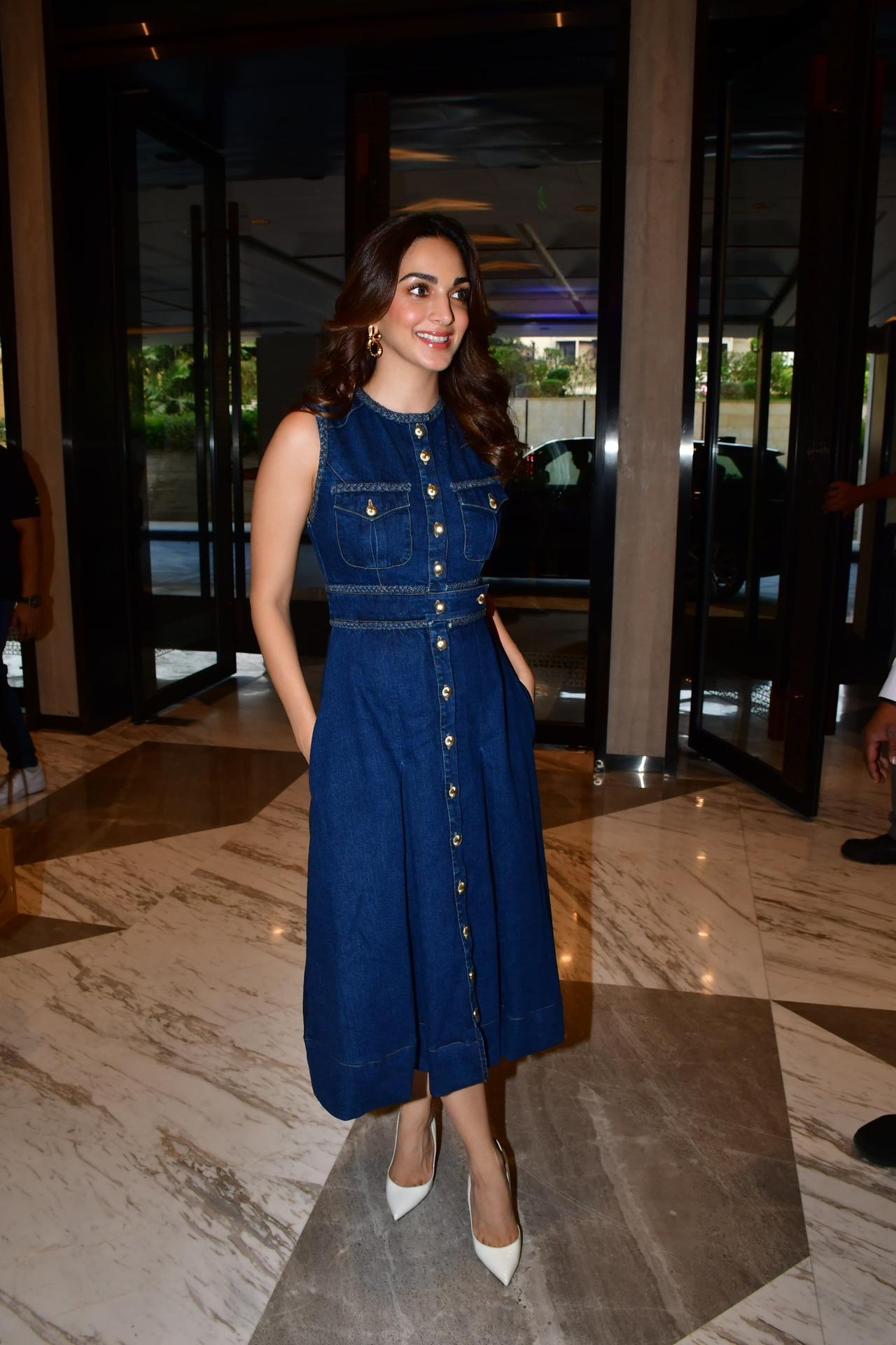 Kiara Advani spotted at a hotel in Juhu for the promotion of Game Changer