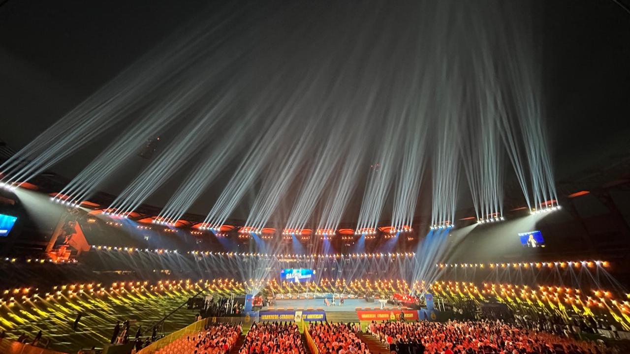 Renowned artists Avadhoot Gupte and the musical duo Ajay-Atul mesmerised attendees with their performances, while a breathtaking laser show added to the grandeur