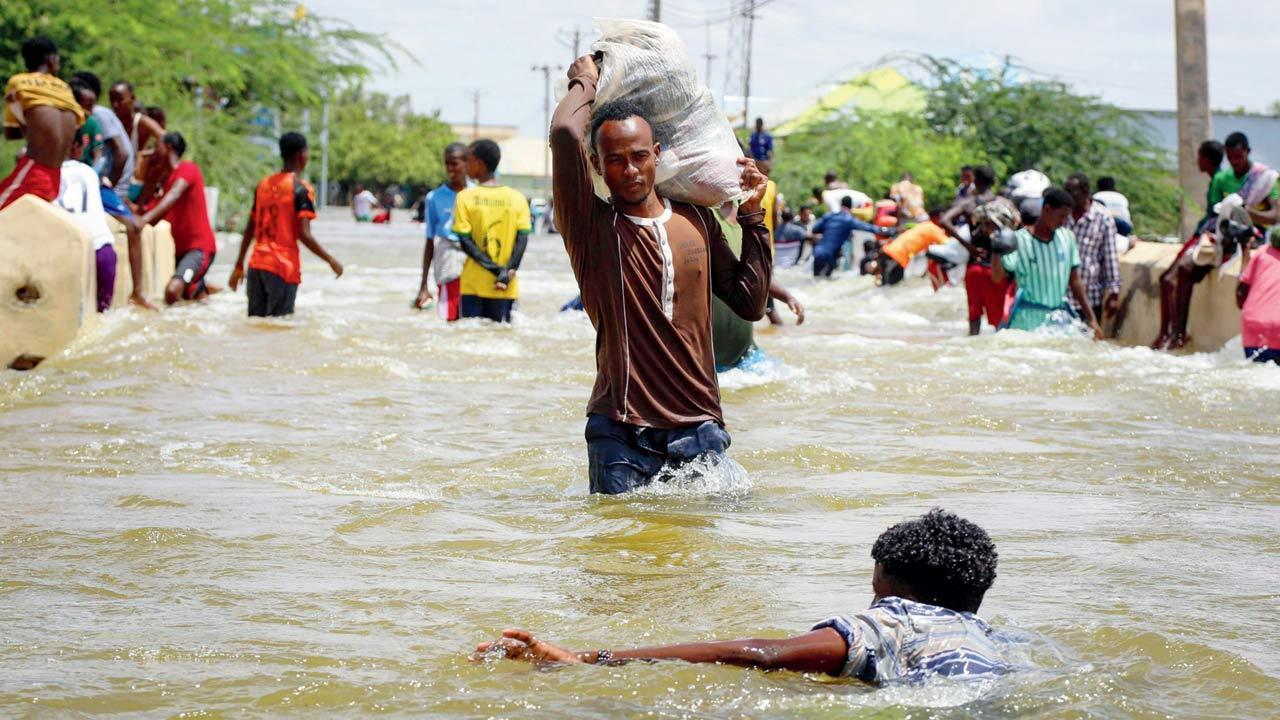 UAE sends 700 tonnes of food aid to Somalia