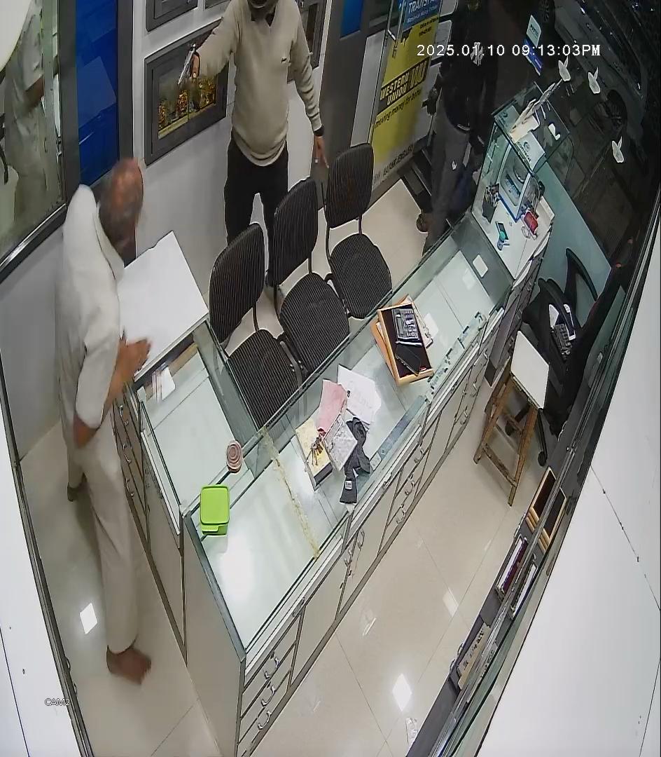 Two men arrived on a motorbike, one wearing a helmet and the other a mask, and forcibly entered the jewellery shop. The robbers threatened Sanghvi at gunpoint and attacked him with the butt of the weapon when he resisted, leaving him injured.