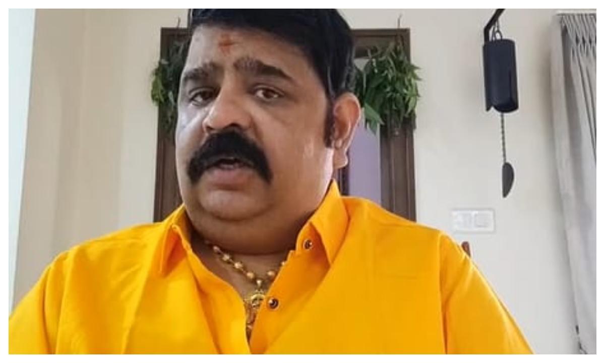 Astrologer Venu Swamy issues apology after making remark on SoChay marriage