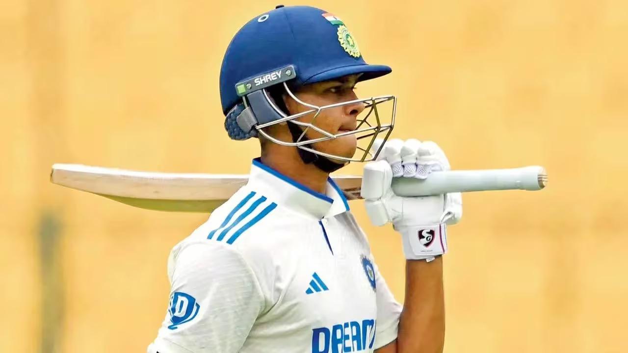 Following his string of dominating performances, Yashasvi Jaiswal successfully made the cut in the Indian squad for the Champions Trophy 2025. India's squad for the Champions Trophy 2025: Rohit Sharma (C), Shubman Gill (VC), Virat Kohli, Shreyas Iyer, KL Rahul, Hardik Pandya, Axar Patel, Washington Sundar, Kuldeep Yadav, Jasprit Bumrah, Mohammed Shami, Arshdeep Singh, Yashasvi Jaiswal, Rishabh Pant, Ravindra Jadeja