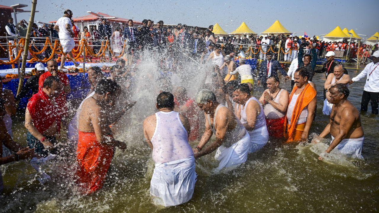 The Chief minister also announced the issuing of Municipal corporation bonds for Prayagraj Varanasi and Agra