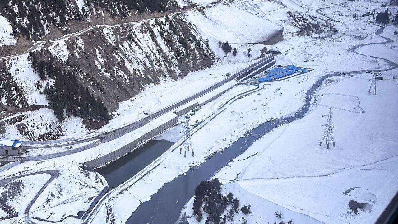 The Z-Morh tunnel is equipped with cutting-edge technologies, ensuring real-time updates and seamless connectivity for users
