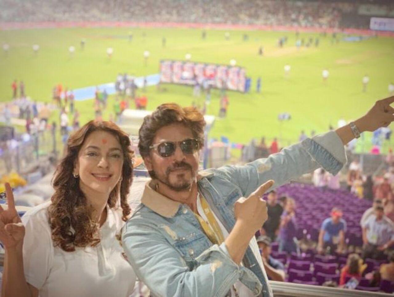 Shah Rukh Khan and Juhi Chawala have not only worked together and displayed their unparalleled chemistry on screen. The duo are best friends in real life too, and are often seen standing with each other through the highs and lows. They even co-own an IPL franchise together.