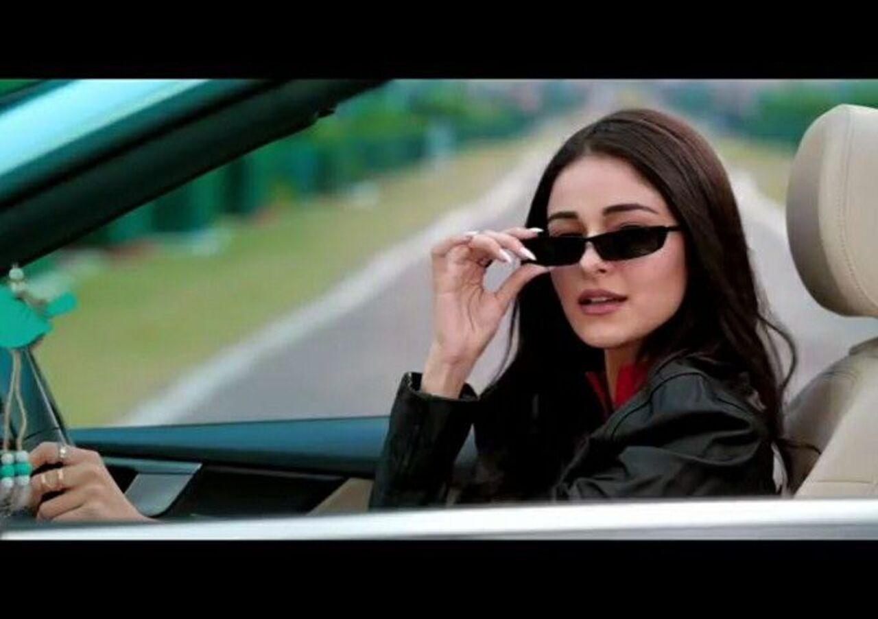 Anaya Panday, the daughter of Chunky Panday, made her big Bollywood debut with Student of the Year 2 in 2019. The film collected Rs 12.06 crore on its opening day.