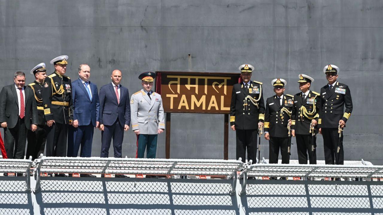 Vice Admiral Sanjay Jasjit Singh, FOC-in-C Western Naval Command, addresses the gathering during the commissioning ceremony of INS Tamal at Yantar Shipyard, Kaliningrad, Russia, on 01 July 2025. (Pics/Defence PRO)