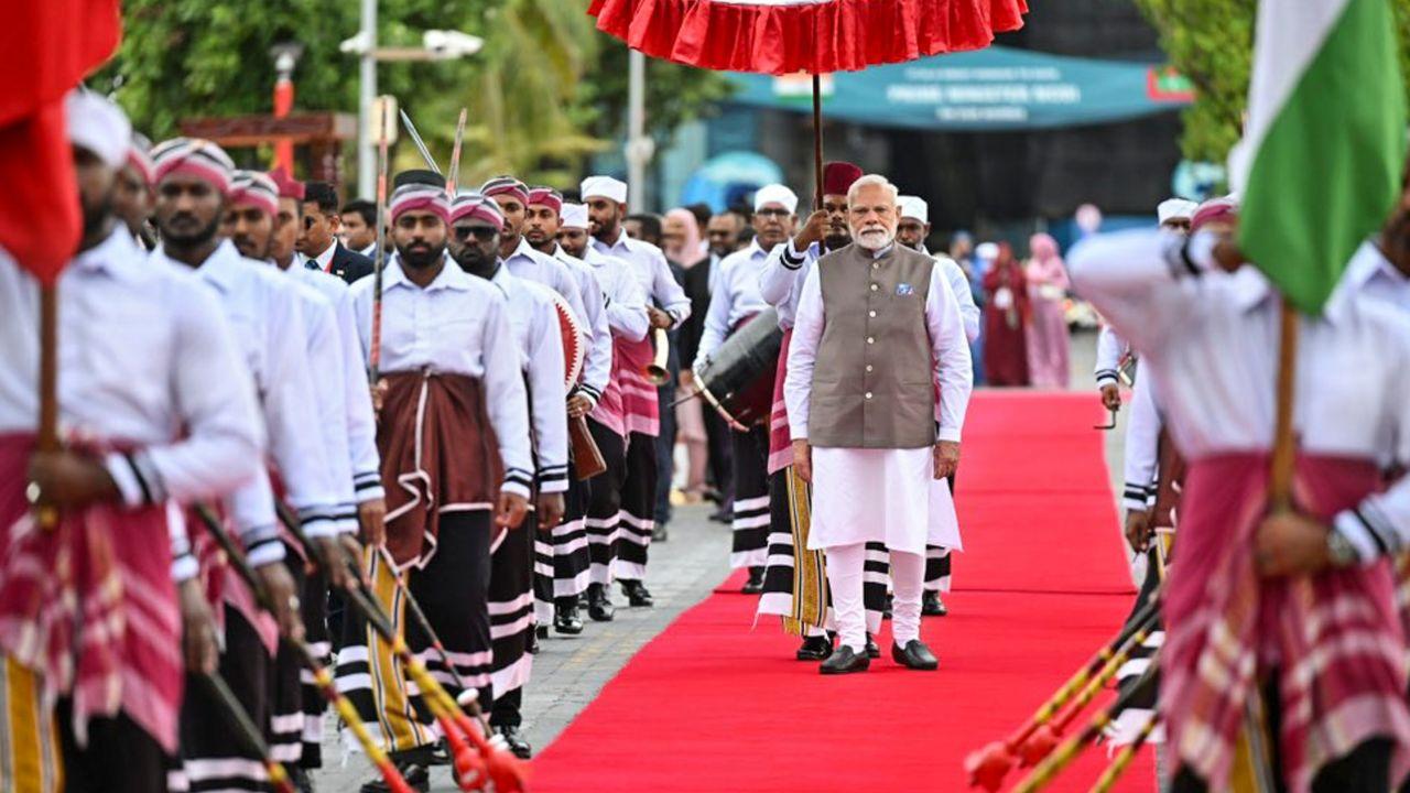 PM Modi was welcomed with a ceremonial reception at Malé's Velana International Airport. In a special gesture, President Muizzu personally received him on arrival, and the two leaders greeted each other with a warm hug.