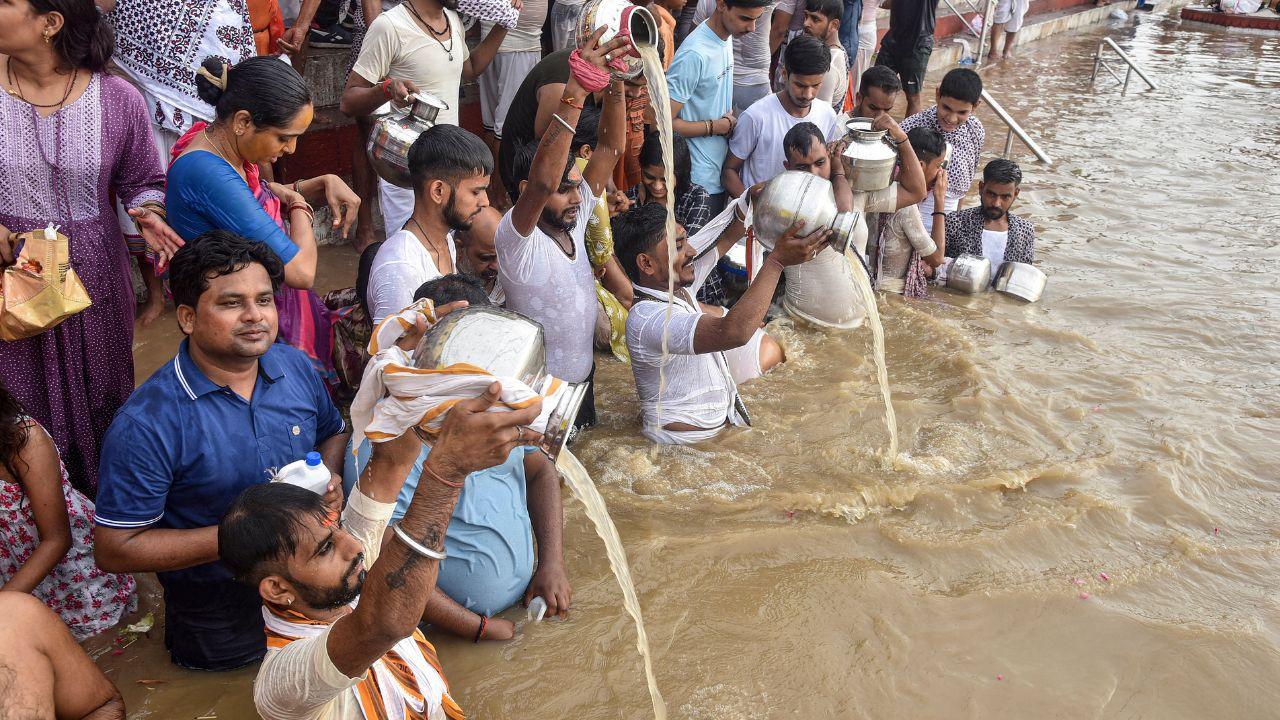 In his concluding remarks, CM Yogi appealed to all devotees to observe faith, discipline, and decorum during the Kanwar Yatra.