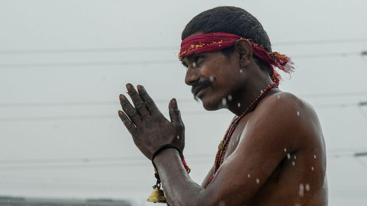He urged Shiv bhakts to collect holy water from sacred rivers, perform Jalabhishek of Lord Shiva, and extend full co-operation to the administration.