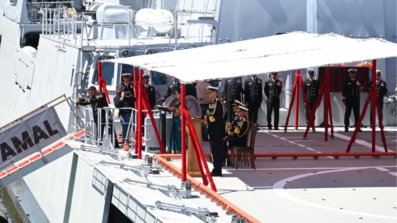 The Commanding Officer, Capt Sridhar Tata, signs the Delivery Act alongside Russian officials, completing the formal handover of INS Tamal to the Indian Navy.