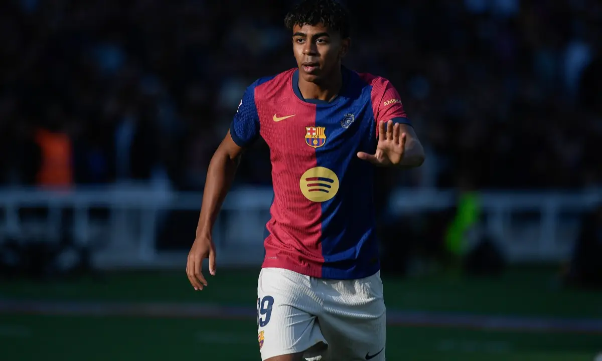 Lamine Yamal takes on Barcelona’s famous No. 10 jersey