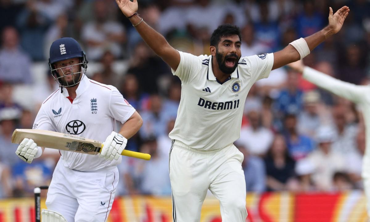 India’s pace spearhead Jasprit Bumrah has been even more lethal. In just 28 innings, Bumrah has captured 65 wickets at a remarkable average of 22.61, punctuated by four five-wicket hauls. Though he may be rotated for workload management, his incisive spells and knack for dismantling well-set batsmen underscore why he remains India’s premier fast-bowling weapon in these encounters