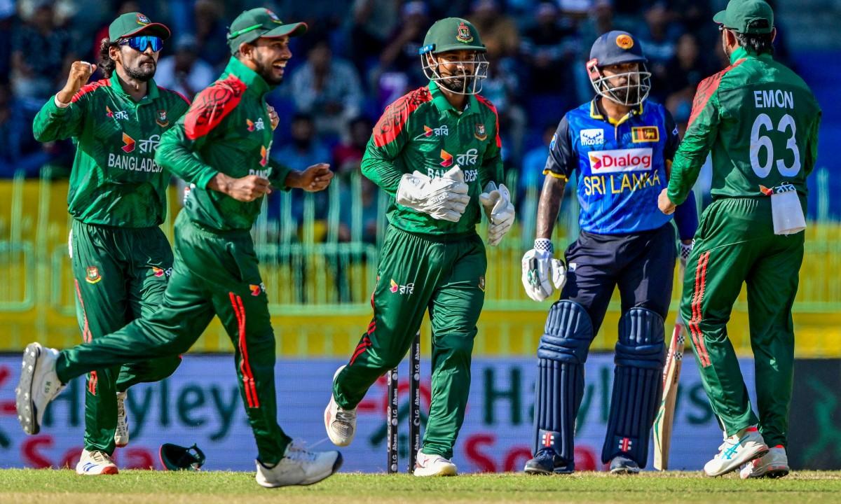Additionally, the ICC clarified that if a match is reduced to 25 overs or fewer before it commences, only a single new ball will be used for the entire innings