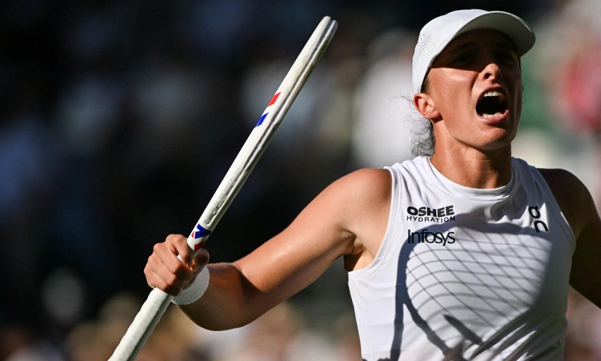 Iga Swiatek routs Belinda Bencic to reach first Wimbledon final